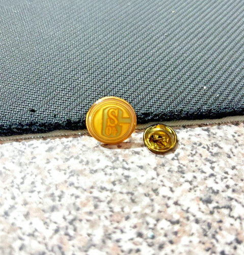 Spilla pin badge - pin,